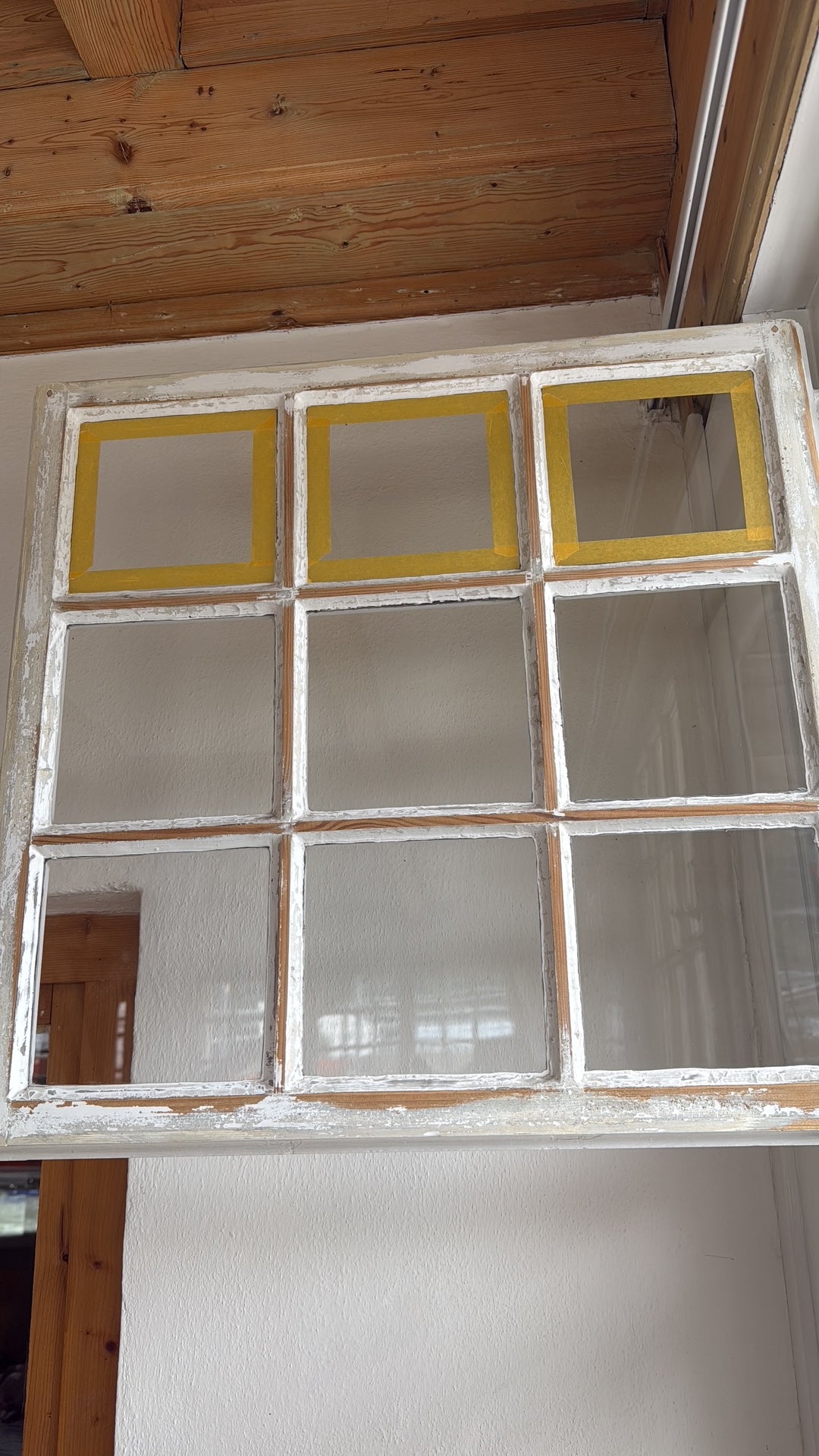 Praxisfoto: Fenster lackieren mit dem Fenster-Lackier-Set Premium