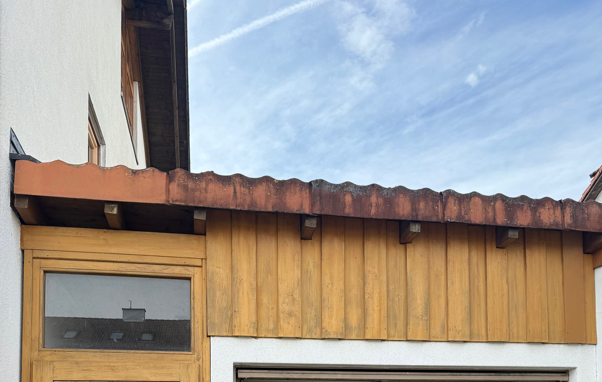 Praxisfoto: Holz lasieren mit dem Holzlasur-Set Comfort