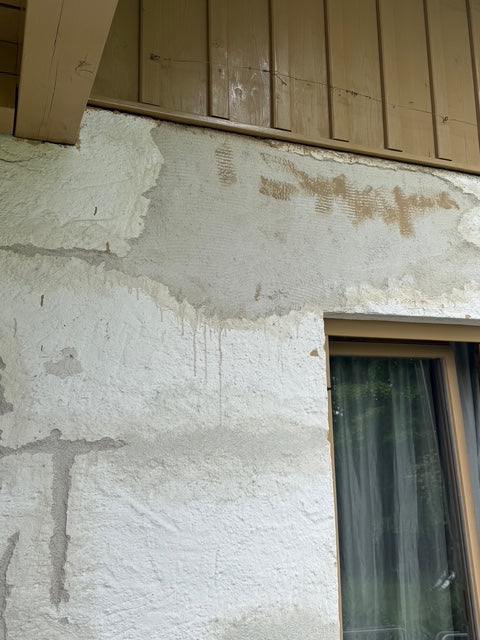 Praxisfoto: Fassade ausbessern mit dem Fassadenausbesserungs-Set Premium