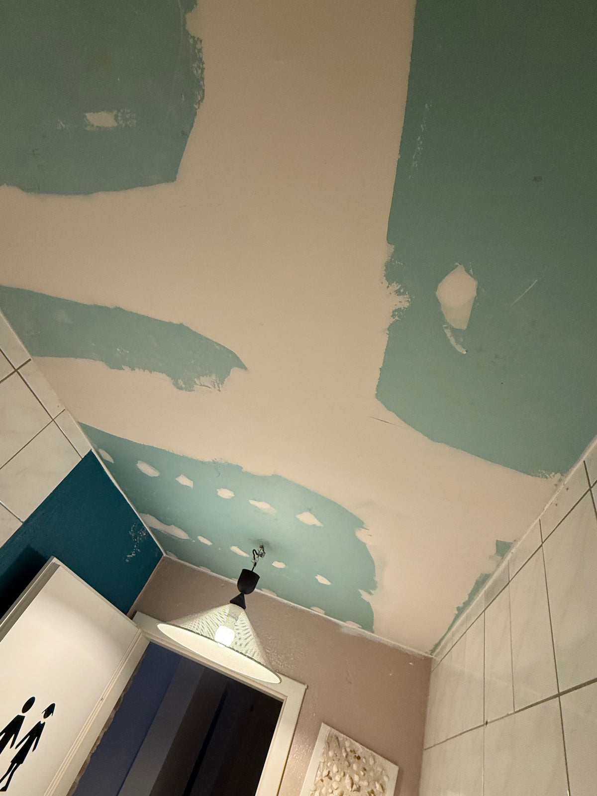 Praxisfoto: Decke streichen mit dem Decken-Set Premium