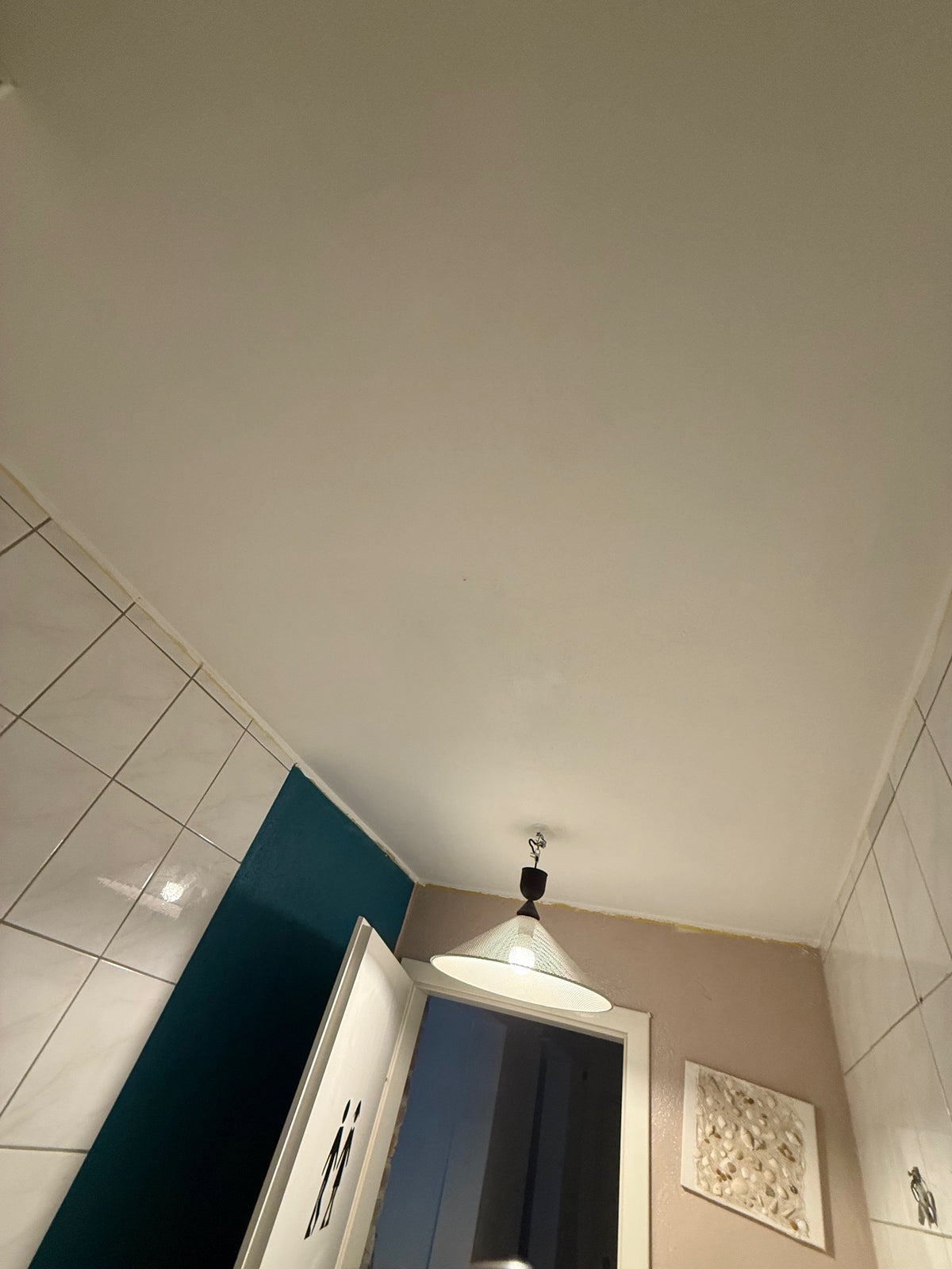 Praxisfoto: Decke streichen mit dem Decken-Set Premium